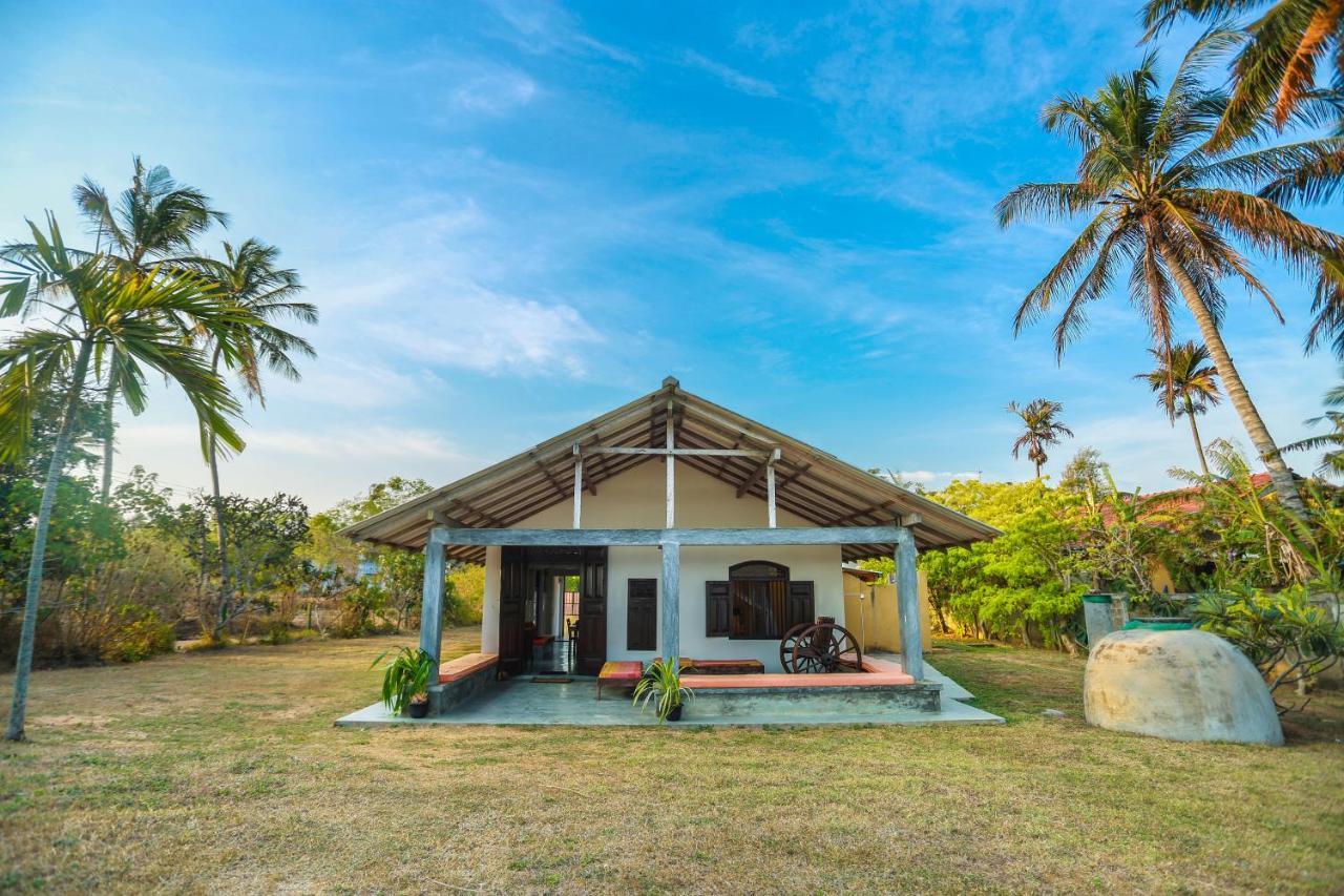 Ocean Cottage Kalametiya Exterior photo